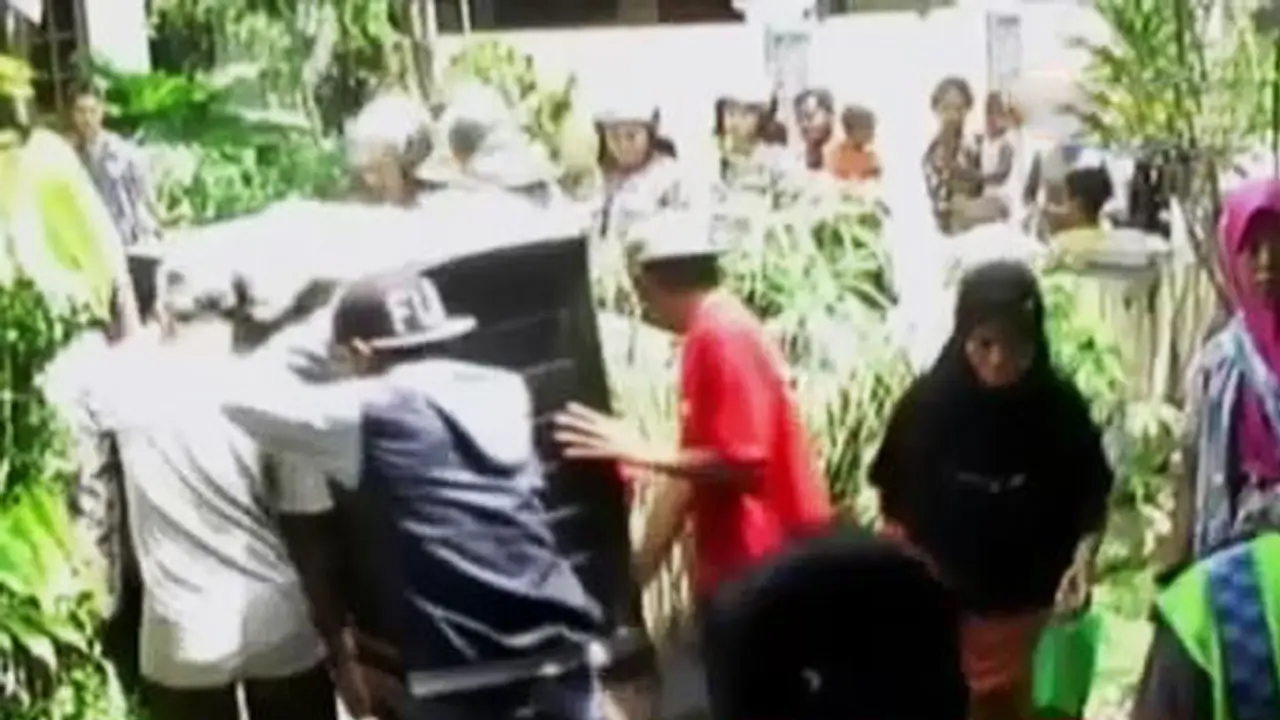 Eksekusi Rumah hingga Lezatnya Wisata di Rumah Durian