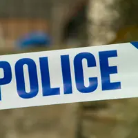 Begini gambar GIF yang memperlihatkan kelakuan polisi Vietnam kalau menerima uang suap.