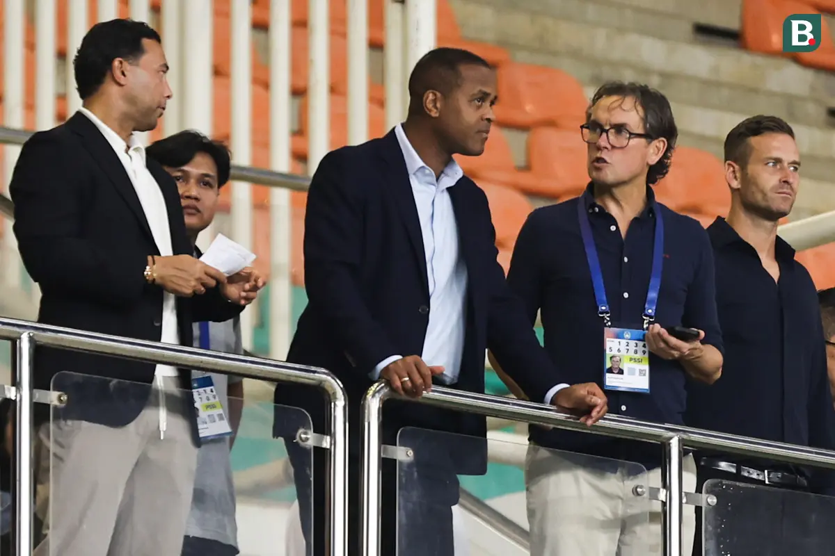 Foto: Patrick Kluivert dan Erick Thohir Kompak Nonton Dewa United Vs Persija, Pantau Pemain Timnas Indonesia