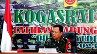 Pangdam V Brawijaya Mayjen TNI Farid Makruf terlibat langsung dalam Latgab Tahun 2023 yang diikuti 7500 prajurit. (Liputan6.com/ist)