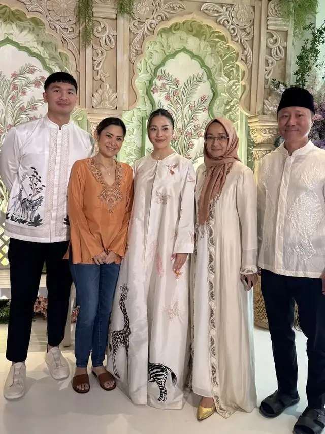 Gaya Selebritis di Lebaran ke 2.