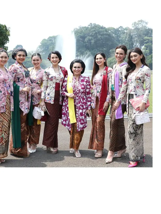 6 Potret Anggunnya Para Puteri Indonesia Kenakan Kebaya Floral di Tasyakuran 7 bulan Kehamilan Erina Gudono