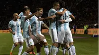 Selebrasi Lionel Messi setelah mencetak gol untuk timnas Argengtina ke gawang Uruguay, Jumat (2/9/2016). (AFP)