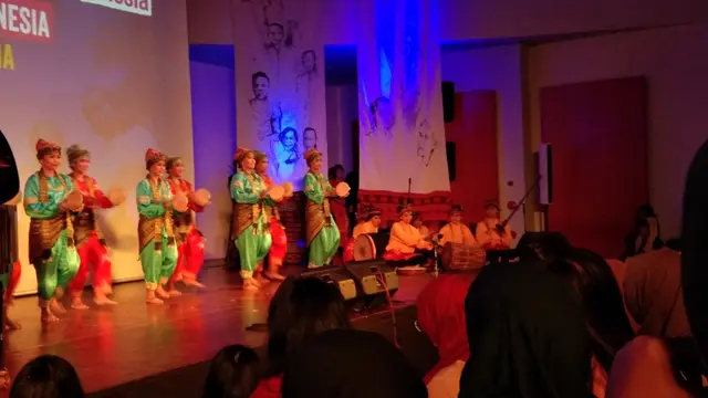Tari Indang dari Minang membuka peresmian Yayasan Plan International Indonesia di Jakarta, Rabu (22/3/2018).