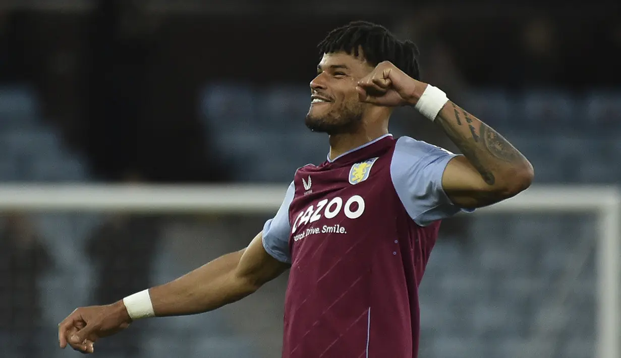 <p>Kemenangan atas Fulham membuat Tyrone Mings dkk mendekat ke posisi empat besar klasemen Liga Inggris. Aston Villa saat ini menempati peringkat kelima dengan nilai 54 dari 33 laga. Mereka berjarak lima poin dari tim peringkat empat, Manchester United, yang baru memainkan 30 pertandingan. (AP Photo/Rui Vieira)</p>