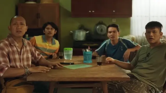Film Agak Laen