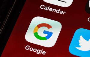 Ilustrasi cara, logout akun, Google. (Photo by Brett Jordan on Unsplash)