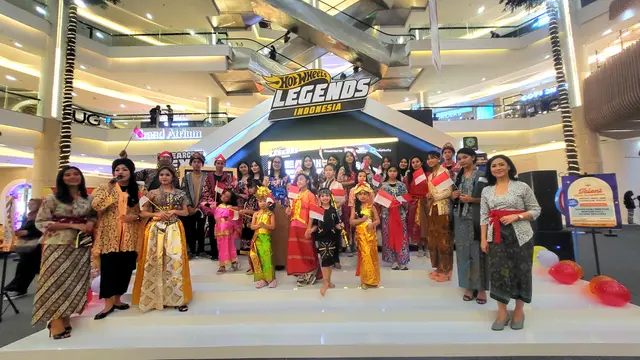Para mentor, pengisi acara dan peserta yang meramaikan event Duta Anak dan Remaja Nusantara di Mall Kota Kasablanka, Jakarta Selatan pada 17 Agustus 2023.