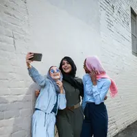 Sembari mengisi waktu ngabuburit sebelum berbuka puasa, yuk, ikuti tips membuat video Ramadan yang menarik.  | pexels.com/@rodnae-prod