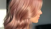 Cara Menyamarkan Akar Rambut yang Cepat Tumbuh Tanpa Harus Cat Ulang dan Potong Pendek