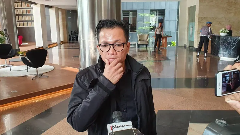Direktur Eksekutif Amnesty International Indonesia Usman Hamid menyambangi Gedung Promoter Polda Metro Jaya, Selasa (9/7/2019).