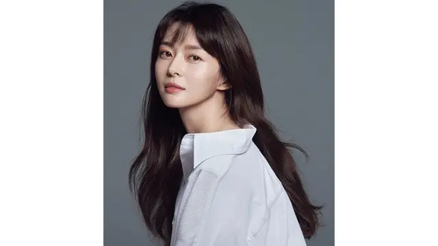 7 Potret Pesona Kwon Nara, Wanita yang Dirumorkan Berpacaran dengan Lee Jong Suk