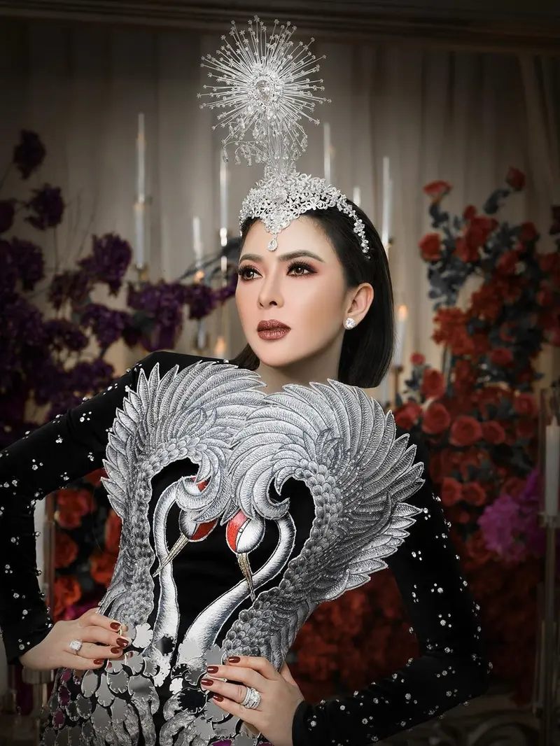 Syahrini ethnic clearance dress