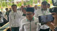 Ketua Umum Partai Kebangkitan Bangsa (PKB) Muhaimin Iskandar atau Cak Imin tiba di acara pembukaan musyawarah kerja nasional (Mukernas) di hari lahir (Harlah) PKB ke-26, Jakarta Convention Center (JCC), Senayan, Jakarta, Selasa (23/7/2024) (Liputan6.com/Winda Nelfira)