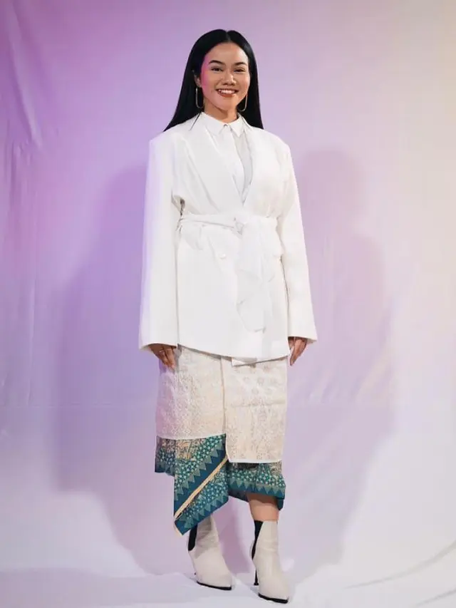 8 Cara Tampil Elegan dengan Padu Padan Kain Songket, dari Dian Sastro hingga Ashanty