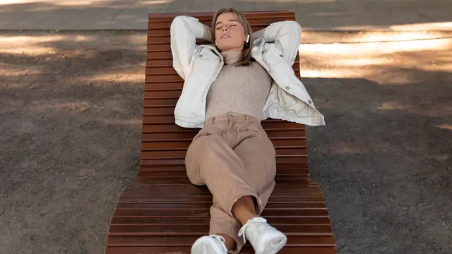 Tips Memilih Baju yang Nyaman Tapi Tetap Stylish untuk Aktivitas Seharian - 6