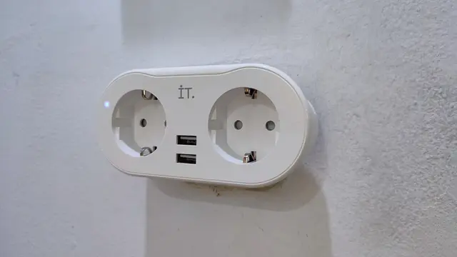 IT Smart Power Socket Dual Plug PS02 (Liputan6.com/Giovani Dio Prasasti)