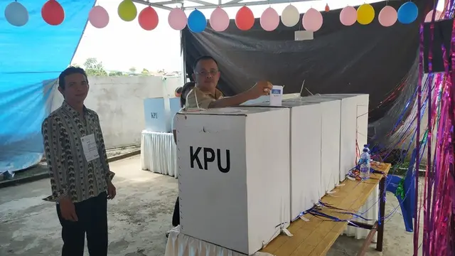 Bawaslu Manado Rekomendasi Pencoblosan Ulang Pemilu 2019 di 12 TPS (Liputan6.com/ Yoseph Ikanubun)