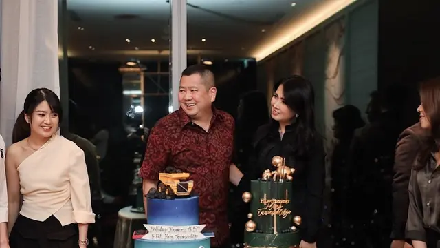 Tampil Serasi dengan Kekasih, Ini 7 Potret Kevin Sanjaya di Ulang Tahun Calon Mertua