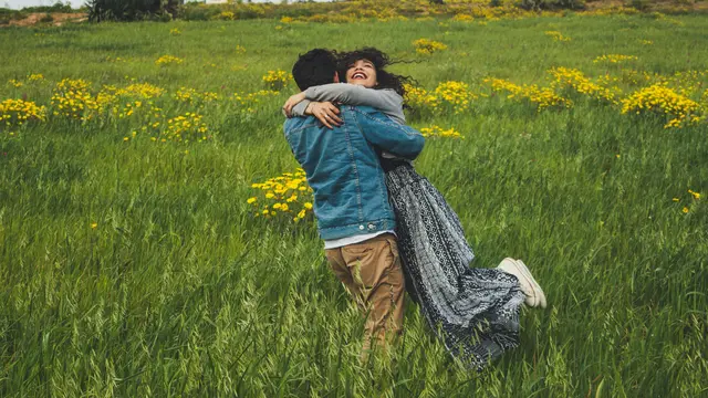 couple september cinta tulus kuat