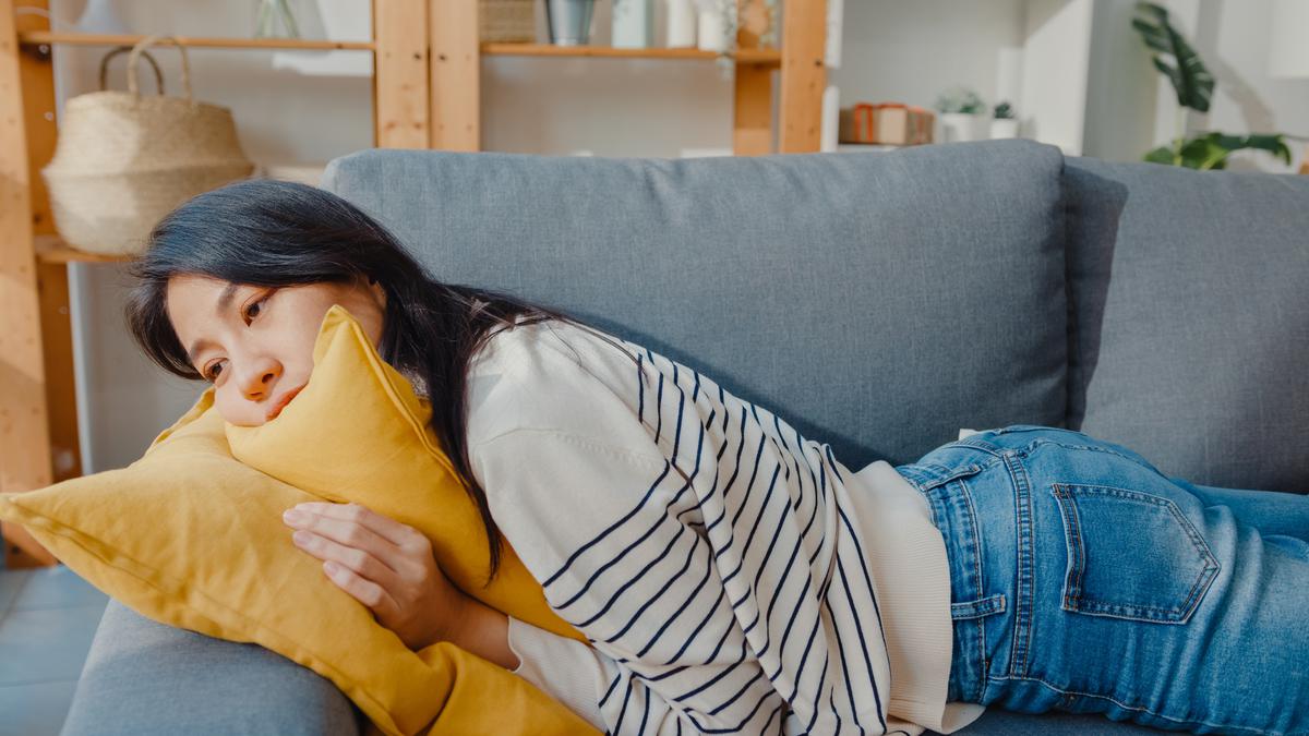 5 Tanda Kamu Terlalu Peduli pada Penilaian Orang Lain - Lifestyle Fimela.com