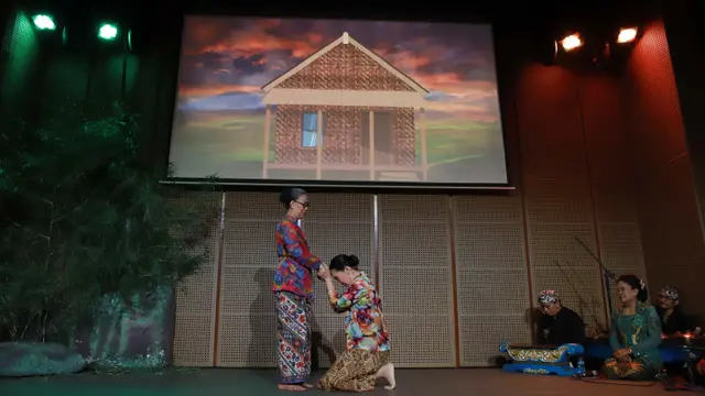 Kuntilanak Mangga Dua, Pertunjukan Teater dengan Balutan Komedi
