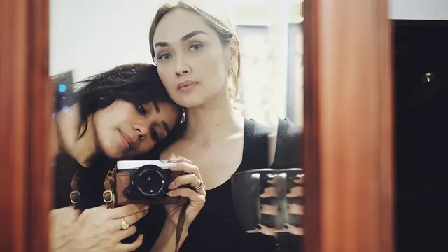 6 Potret Kebersamaan Adinia Wirasti dan Sara Wijayanto yang Ternyata Saudara Kandung