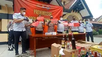 Polres Serang Kota Waspadai Pesat Narkoba Saat Libur Natal Dan Tahun Baru. (Selasa, 21/12/2021). (Liputan6.com/Yandhi Deslatama).