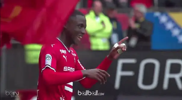 Benjamin Bourigeaud mencetak gol kemenangan Rennes 2-1 atas Toulouse meski timnya hanya bermain 10 orang hingga laga berakhir. Bou...