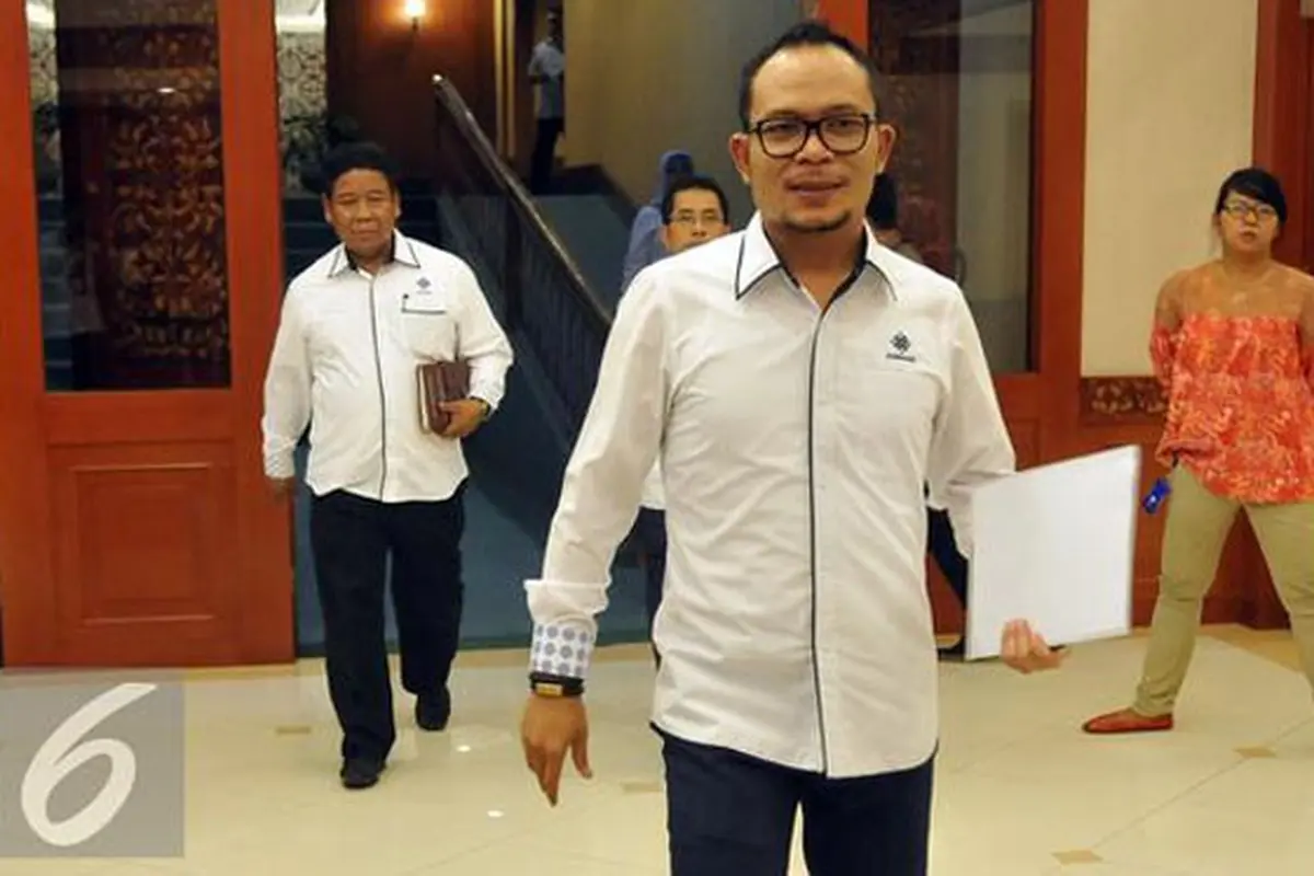 Simulasi Aplikasi Join Kandidat, Hanif Dhakiri Jadi Office Boy