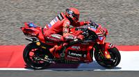 Pembalap Ducati Lenovo Team, Marc Marquez. (Bola.com/Dok.Sonny TUMBELAKA / AFP).