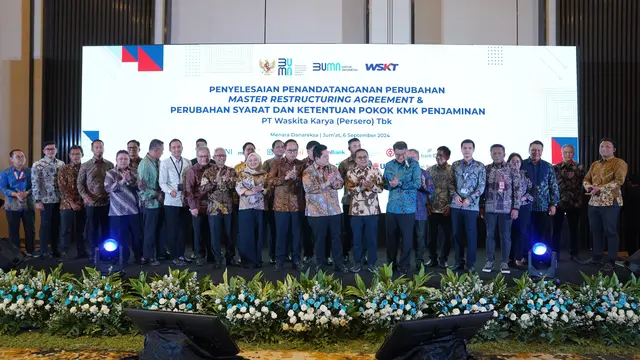 Penandatanganan Master Restructuring Agreement  Waskita Karya dengan 21 perbankan BUMN dan swasta. Menteri BUMN Erick Thohir hadir dalam acara ini. (Dok Waskita Karya)