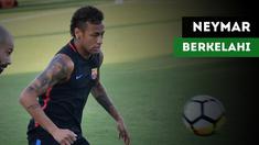 Neymar terlibat perkelahian dengan Nelson Semedo saat menjalani latihan di Amerika Serikat, Jumat (28/7/2017)