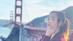 Sering mengunjungi berbagai tempat di Indonesia maupun di luar negeri, Salamafina tak lupa untuk pakai kacamata untuk menunjang penampilannya. (Liputan6.com/IG/@salmafinasunan)