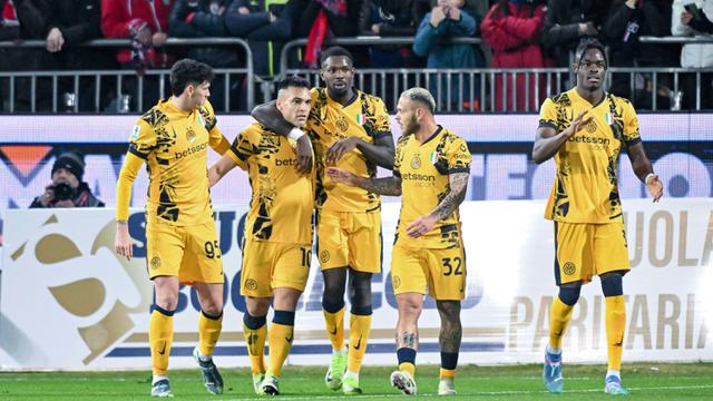 Foto: Lautaro Martinez Akhiri Puasa Gol, Inter Milan Pesta Gol ke Gawang Cagliari