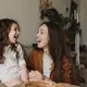Perhatian, respons yang hangat, dan kesediaan mendengarkan dapat membantu anak merasa dicintai serta dipahami oleh orangtuanya. (Foto/Dok: Pexels)