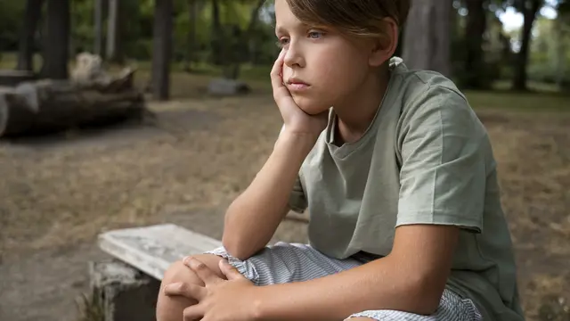 6 Kesalahan Orangtua Ini Bisa Bikin Anak Minder (photo by freepik.com)