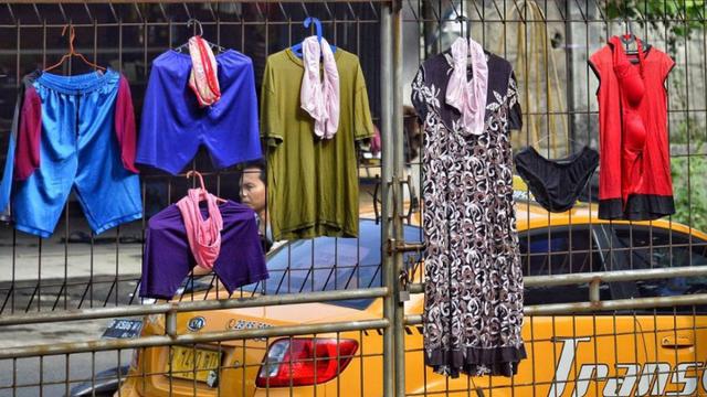 Bikin Tepuk Jidat, 7 Cara Lucu Jemur Baju Cuma Ada di Indonesia