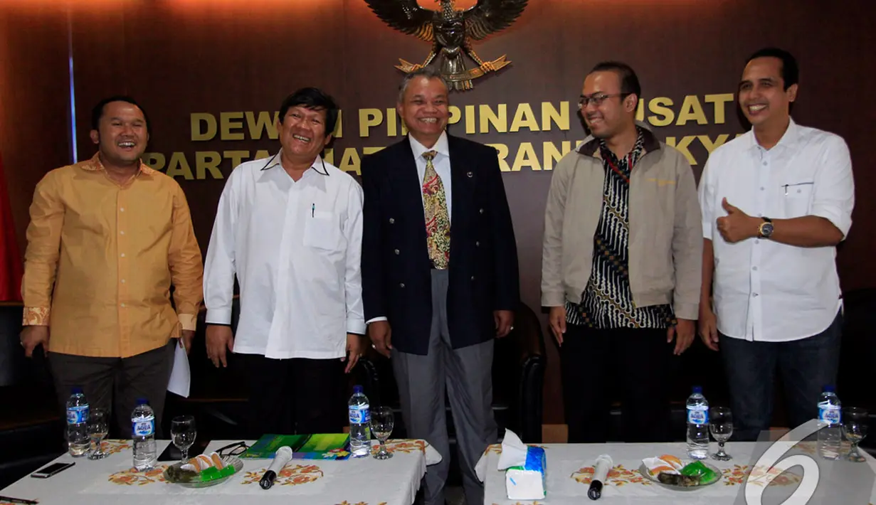 Diskusi ‘Revolusi Mental dalam Memperkuat Implementasi Hukum di Indonesia Menuju Indonesia Bersih dan Berdaulat’ di Kantor DPP Hanura, Jakarta, Jumat  (10/10/2014) (Liputan6.com/Faisal R Syam)