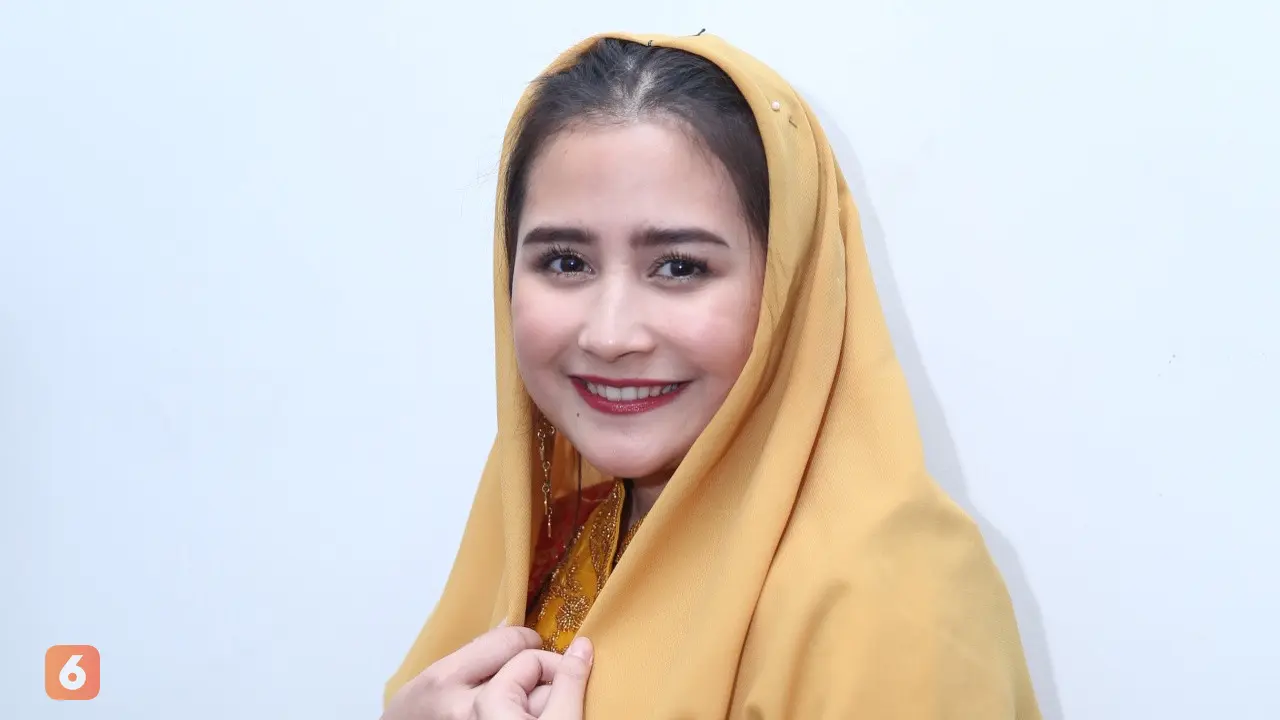 [Bintang] Prilly Latuconsina