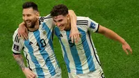 Duet Lionel Messi dan Julian Alvarez berhasil mengantarkan timnas Argentina ke partai final Piala Dunia 2022. (AFP/Adrian Dennis)