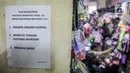 Suasana lapak di Pasar Gembrong Baru, Cipinang, Jakarta, Jumat (25/9/2020). Para pedagang mengatakan akibat pandemi covid-19 ini omzetnya turun hingga 80 persen, mereka pun berharap masih diperbolehkan berjualan meski PSBB Jakarta kembali diperpanjang. (Liputan6.com/Faizal Fanani)