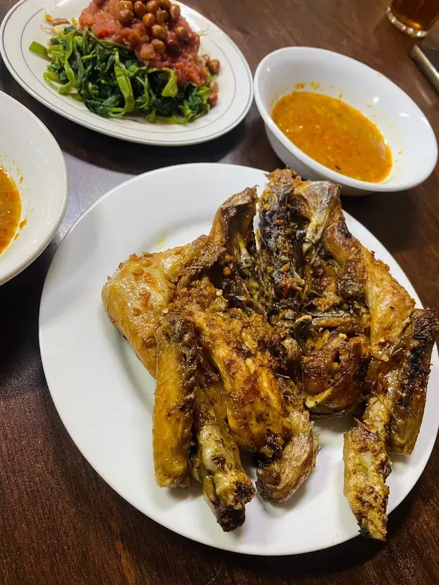 Rekomendasi Ayam Bakar di Bandung Terpopuler 2026