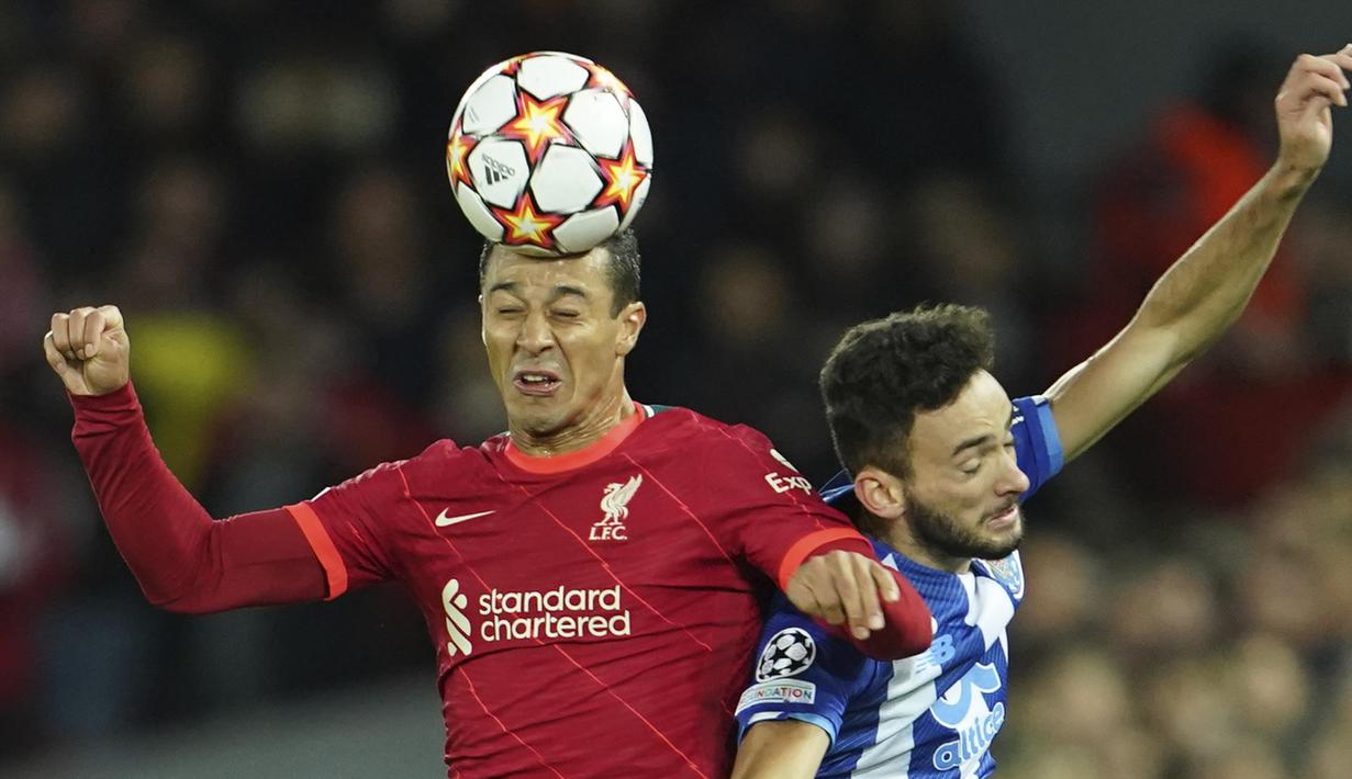 Liverpool berhasil meraih kemenangan atas FC Porto dalam matchday ke-5 fase grup Liga Champions di Stadion Anfield, Kamis (25/11/2021). (AP/Jon Super)