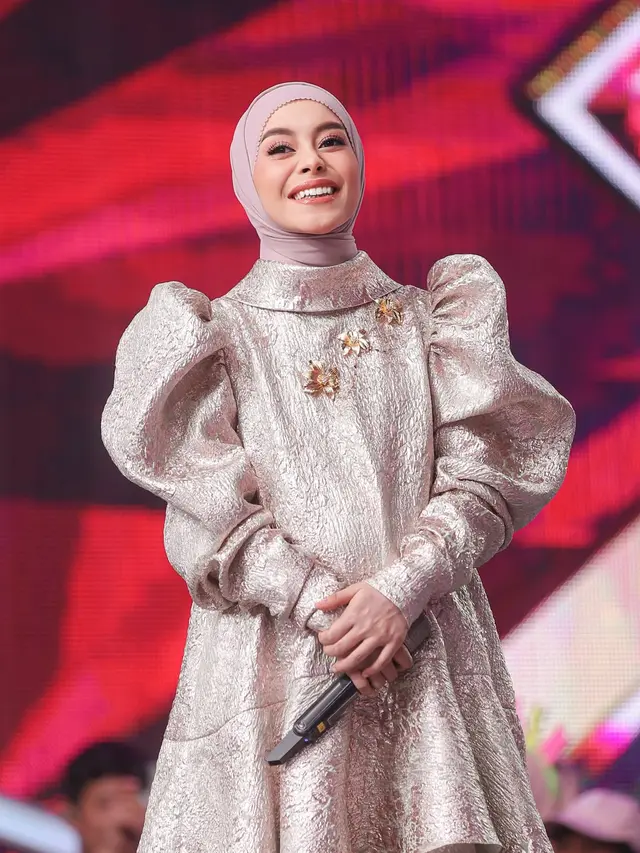 Gaya Dress Lesti Kejora/ Instagram @lestikejora