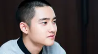 Dalam sebuah wawancara, D.O EXO mengaku jika dirinya merupakan sosok yang pendiam dan pemalu. Namun ia akan nyaman dengan orang yang sudah kenal dekat. (Foto: koreaboo.com)