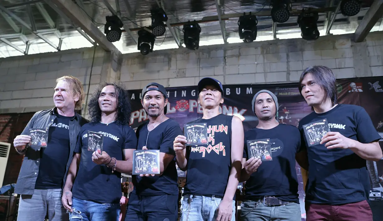 Kaka pun memberi saran untuk para pengguna media sosial untuk memanfaatkannya dengan bijak. Selain itu, ia juga meminta agar berhenti menebarkan kebencian karena bisa menyakitkan perasaan orang lain. (Galih W. Satria/Bintang.com)