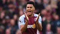 Di posisi kedua ditempati oleh striker Aston Villa asal Inggris, Ollie Watkins yang total telah mencetak 19 gol sejauh ini dari 32 laga, di mana ia hanya absen satu kali membela The Villans saat kalah 1-4 dari Manchester City pada pekan ke-31. Dalam dua laga teranyar, ia selalu mencetak gol, yaitu dua gol saat bermain imbang 3-3 dengan Brentford (6/4/2024) dan satu gol saat mengalahkan Arsenal 2-0 (14/4/2024). (AFP/Oli Scarff)