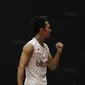 Tunggal putera Indonesia, Ihsan Maulana Mustofa, saat melawan wakil Denmark, Rasmus Gemke, pada laga Indonesia Masters 2018 di Istora Senayan, Rabu (24/1/2018). Ihsan takluk 21-17, 21-23, 16-21. (Bola.com/M Iqbal Ichsan)