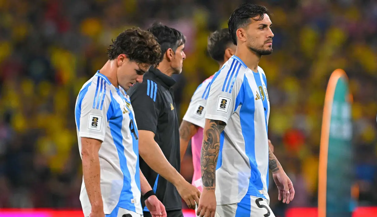 Meski harus menelan kekalahan, Argentina tetap aman di puncak klasemen karena sudah memastikan tiket ke putaran final Piala Dunia 2026. (Rodrigo BUENDIA/AFP)